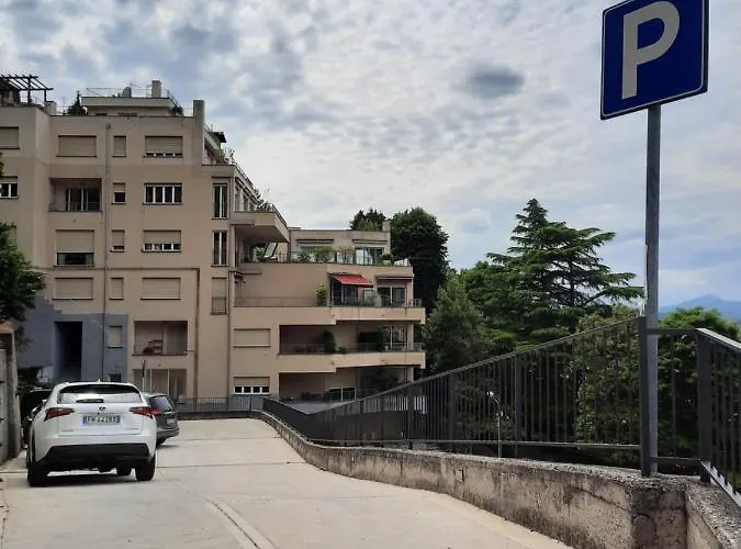 Le Luci Sul Di Apartament